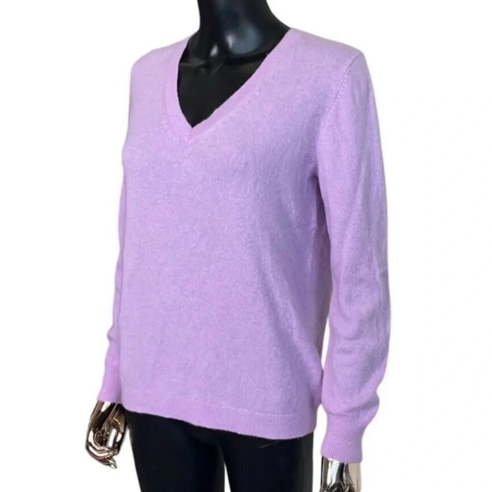 Nordstrom 100% Cashmere Lavender V-Neck Sweater Medium